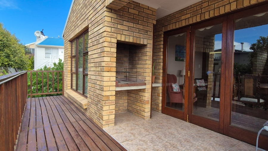 3 Bedroom Property for Sale in Stilbaai Wes Western Cape